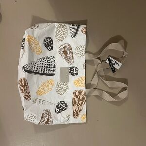 Aloha Shell Holo Holo limited edition